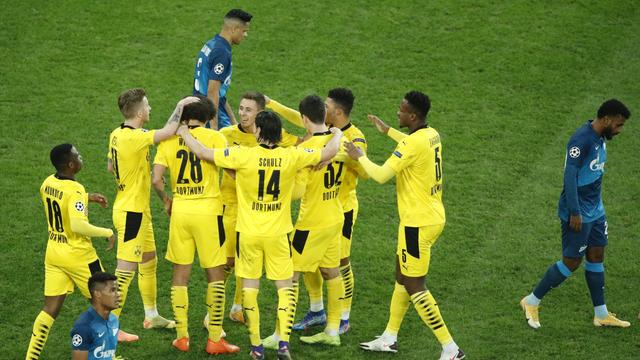 La joie des joueurs du BvB après le magnifique 2-1 marqué par Axel Witsel. [Dmitri Lovetsky]