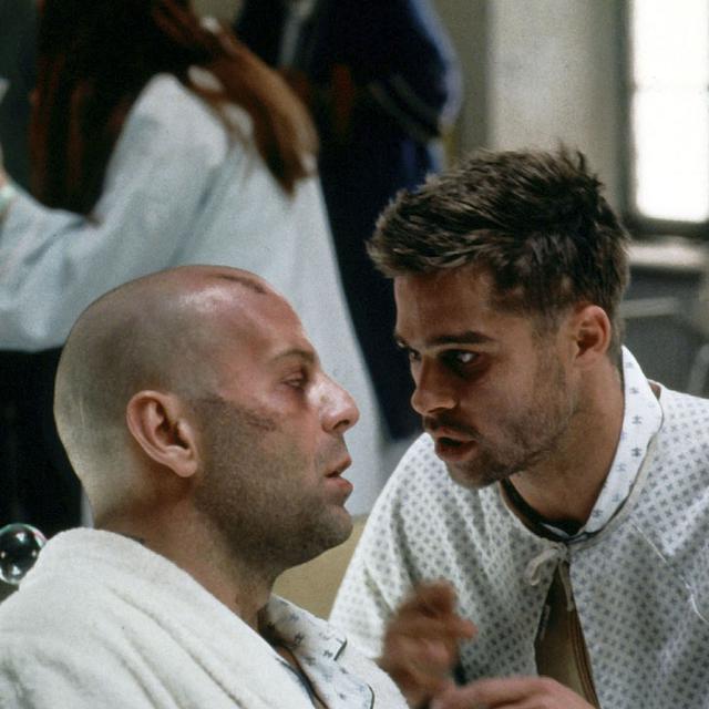 "L'armée des 12 singes" de Terry Gillian avec Bruce Willis et Brad Pitt. [AFP - Universal pictures / Atlas enter / Collection ChristopheL]