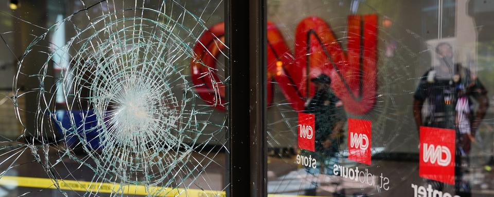 La presse a été prise à partie par les forces de l'ordre américaines dans le contexte des manifestations antiracistes liées à la mort de George Floyd à Minneapolis. [AFP - Elijah Nouvelage/Getty Images]