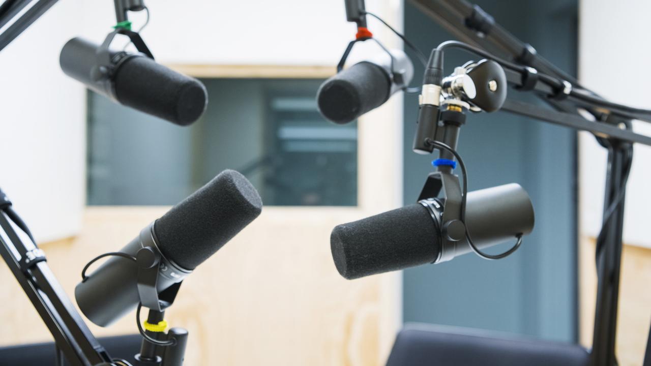 Les radios de Lagardère News (Europe 1, Virgin, RFM), du groupe M6 (RTL, Fun Radio), de Radio France et des Indés Radios (radios indépendantes) lancent une société commune pour proposer ensemble une nouvelle plateforme d'écoute destinée aux appareils numériques. [Keystone - Goran Basic]