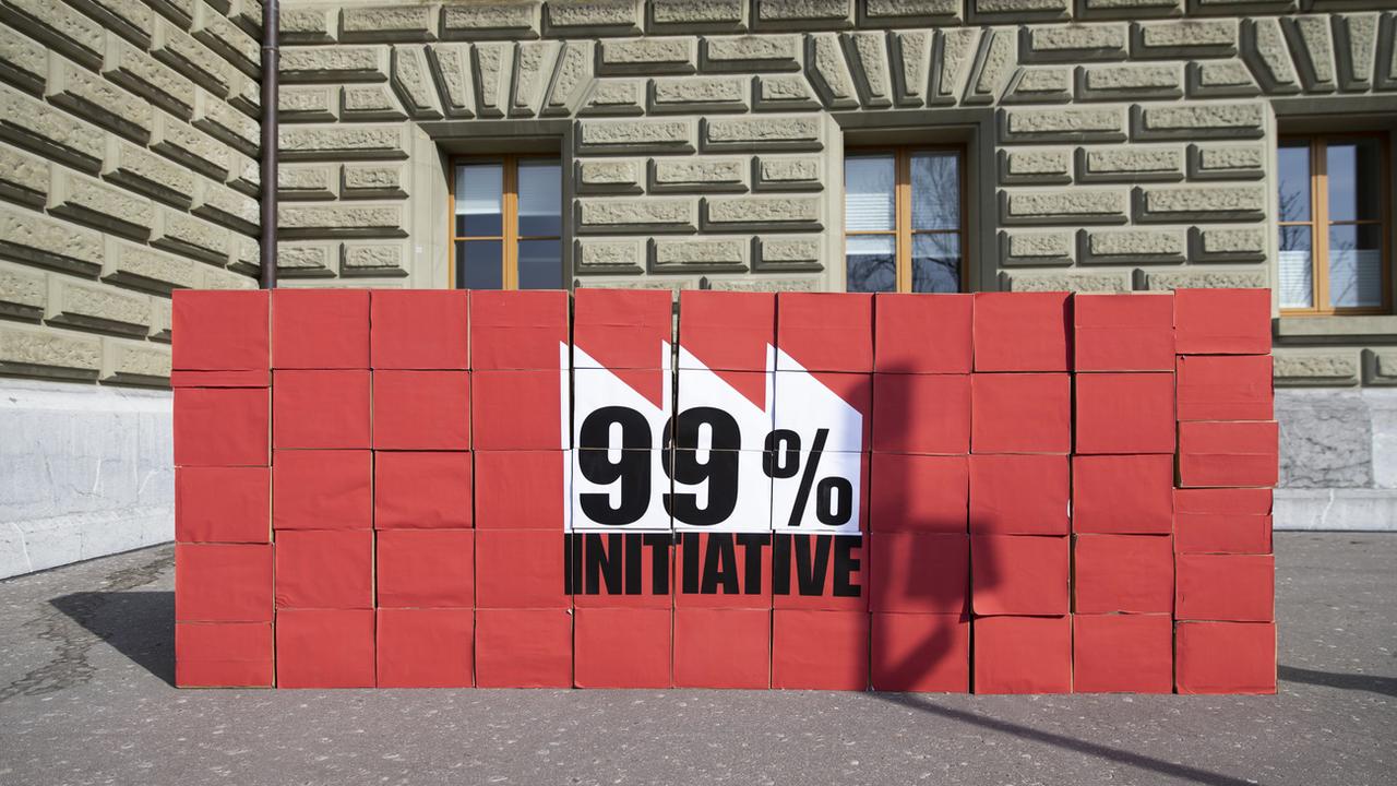 L'initiative populaire "99%" des Jeunes socialistes vise à taxer les 1% des Suisses les plus riches. [Keystone - Peter Klaunzer]