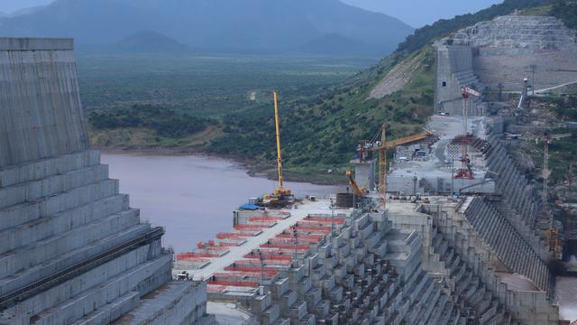 Le Grand barrage de la Renaissance en pleine construction sur le Nil en Ethiopie. [Tiksa Negeri]