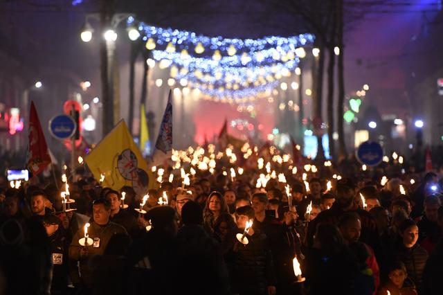 Une marche de protestation menée par la CGT à Marseille, le 2 janvier 2020. [afp - Gérard Julien]