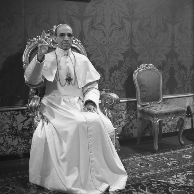 Une photo de pape Pie XII, découverte dans les archives du Vatican en 2009. [Reuters - Archives du Vatican]