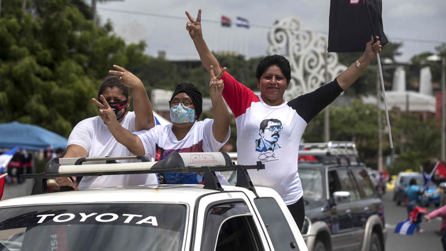 Partisans du sandiniste Daniel Ortega à Managua le 19.07.2020. [EPA/Keystone - Jorge Torres]