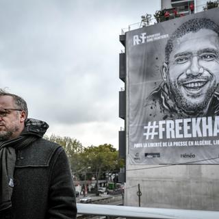 Le secrétaire général de RSF Christophe Deloire, photographié ici lors d'une manifestation de soutien au journaliste algérien emprisonné Khaled Drareni, le 15 octobre 2020 à Paris. [AFP - Stéphane de Sakutin]