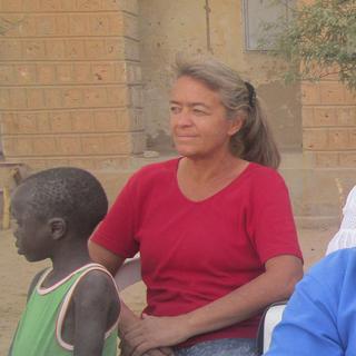 Béatrice Stockly (en rouge) au Mali en 2014. [Keystone - EPA/STR]