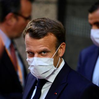 La journée de dimanche a été marquée par la prise de parole, au dîner, du président français Emmanuel Macron, qui est sorti de ses gonds pour dénoncer la mauvaise volonté et les "incohérences" des frugaux, selon des sources concordantes. [reuters - Olivier Matthys]