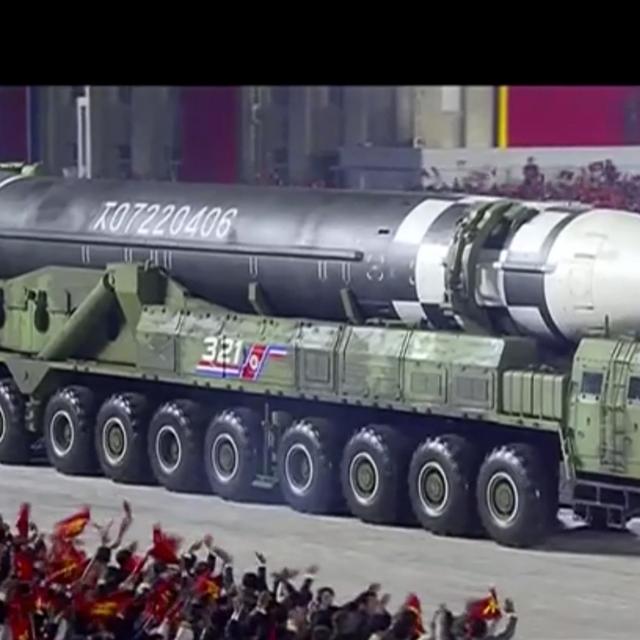 La Corée du Nord a présenté un nouveau missile intercontinental [Keystone/AP - KRT]