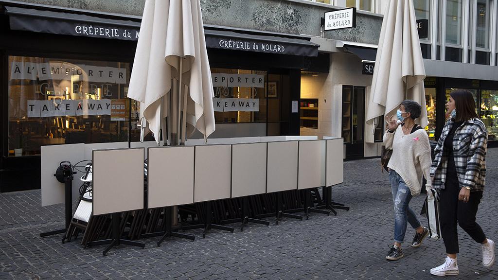 Les femmes ne profitent pas de la même manière des espaces publics du centre-ville de Genève, selon une étude. [Keystone - Salvatore Di Nolfi]