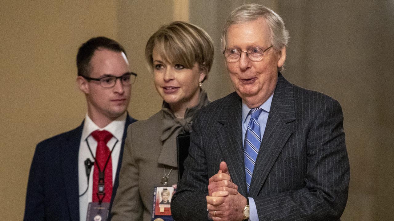 Le leader de la majorité républicaine au Sénat, Mitch McConnell (droite) après le vote rejetant la présence de témoins, ce 31 janvier 2020. [AP Photo - Jacquelyn Martin]