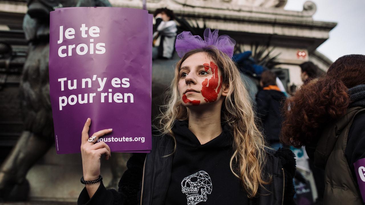 A l'appel du collectif NousToutes, une marche pour dire stop aux féminicides et aux violences sexistes et sexuelles, à Paris, le 23 novembre 2019. [AFP - PHILIPPE LABROSSE / HANS LUCAS /]