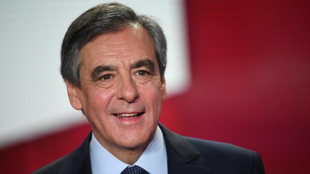 "Je ne chercherai pas à revenir en politique", dit François Fillon. [AFP - Martin Bureau]