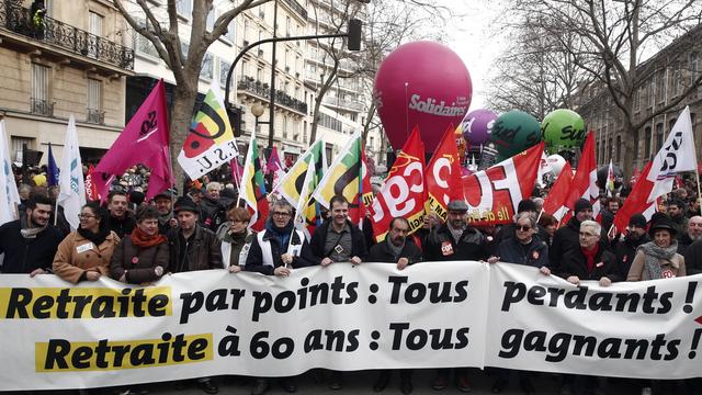 L'intersyndicale a réitéré les appels à la grève générale au 40e jour de la manifestation. [EPA/Keystone - Yoan Valat]