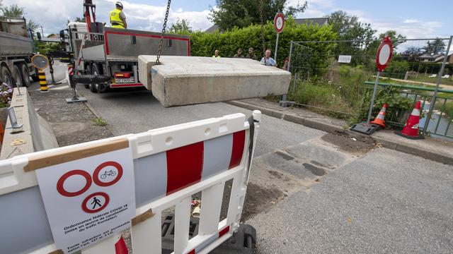 Les frontières entre Genève et la France (ici à Thonex) ont rouvert lundi 15 juin [Keystone - Martial Trezzini]