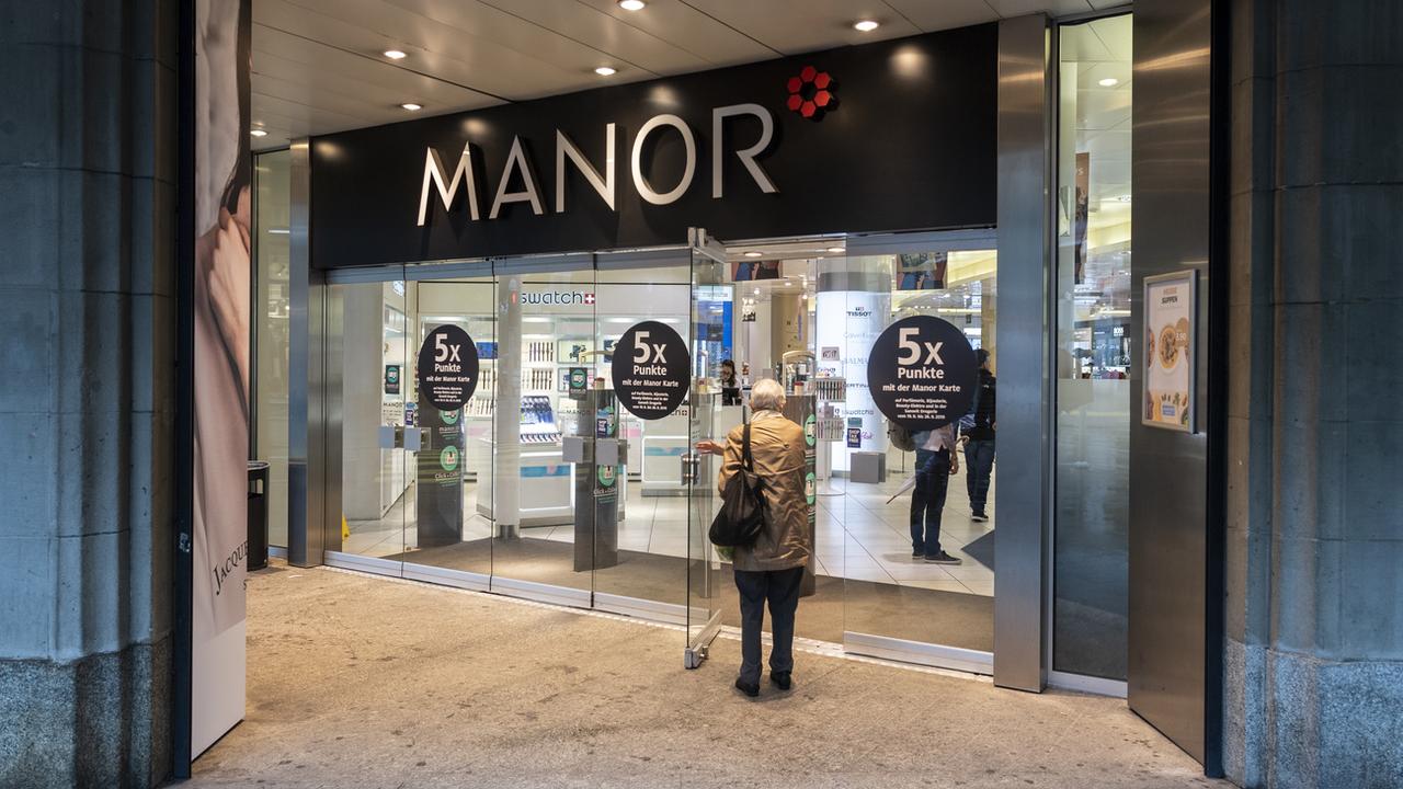 L'entrée du magasin Manor de la Bahnhofstrasse à Zurich, maintenant fermé, photographié en août 2019. [Keystone - Ennio Leanza]
