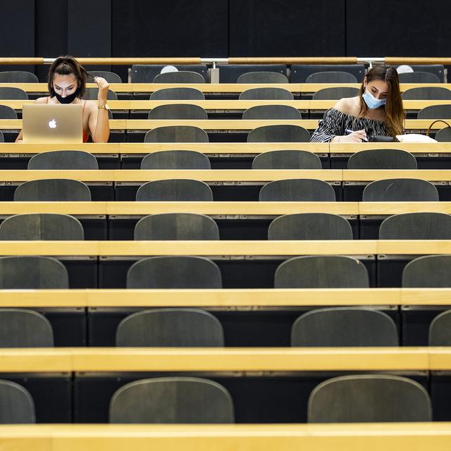 Des étudiantes de l'Université de Zurich. [Keystone - Alexandra Wey]