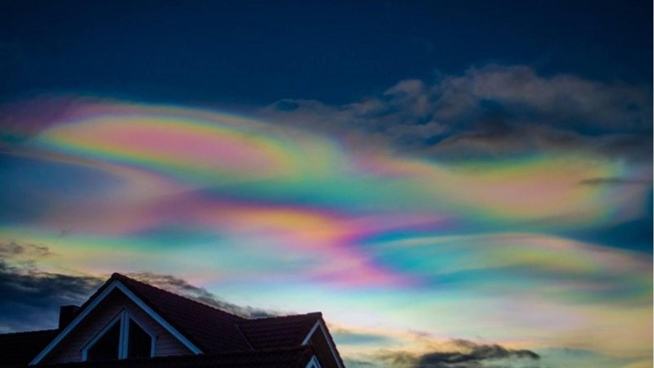 Nuages stratosphériques polaires [earthsky.org - Laffen Jensen]