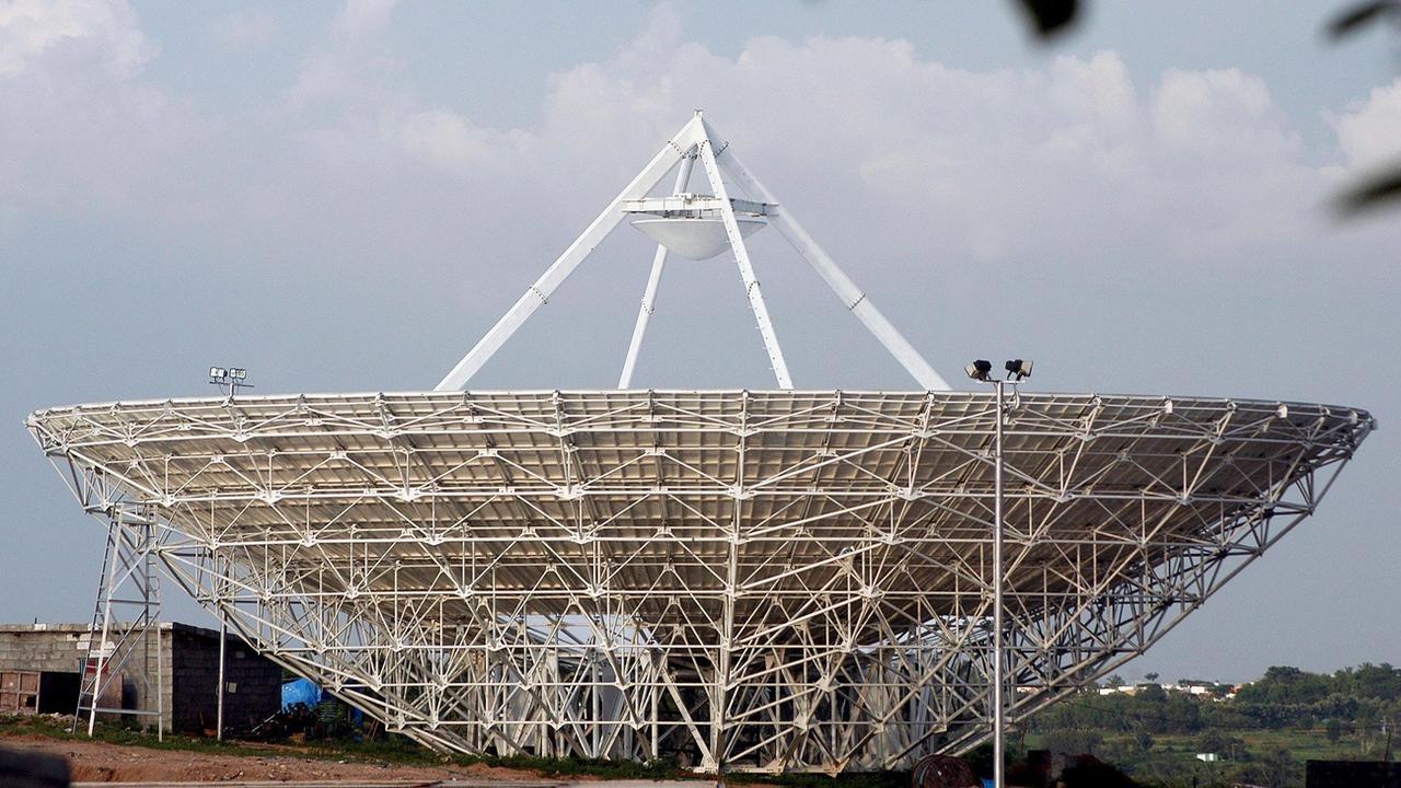 Lancé en 2015, AstroSat, le premier observatoire spatial astronomique indien, a permis pour la première fois de chercher des galaxies ultraviolettes situées à des distances intermédiaires. [EPA/Keystone - Manjunath Kiran]