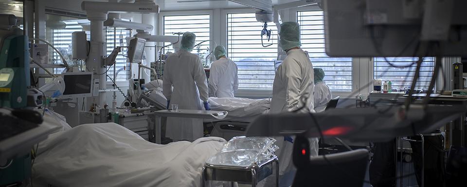 Les soins intensifs de l'Hôpital cantonal fribourgeois. [Keystone - Anthony Anex]