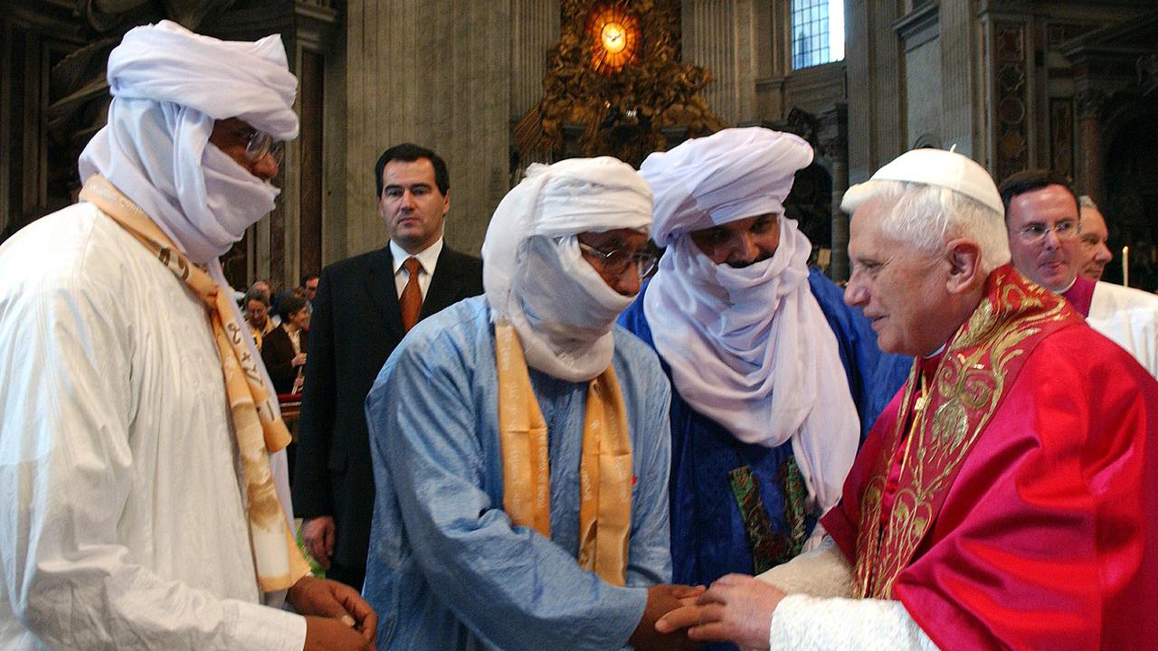 Le pape Benoît XVI lors de la béatification de Charles de Foucauld en 2005. [AP Photo/Keystone - L'Osservatore Romano]