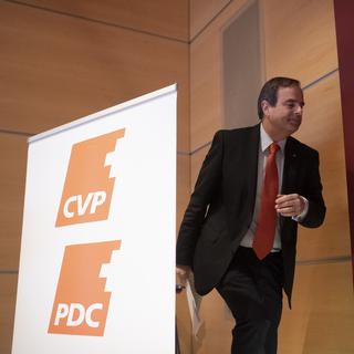 Le PDC (Parti démocrate chrétien) va-t-il réformer le nom du parti ou conserver le C? [KEYSTONE - Gian Ehrenzeller]