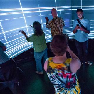 L'Immersive Lab est, un espace interactif et multisensoriel qui vise à mettre en réseau l'art et la science. [immersivelab.zhdk.ch]