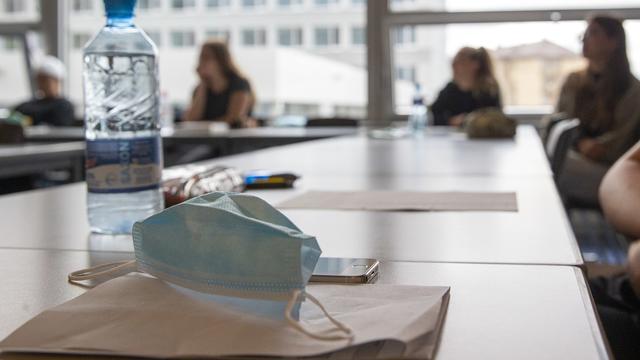 Les étudiants devront porter des masques pour la rentrée universitaire [Keystone - Salvatore Di Nolfi]