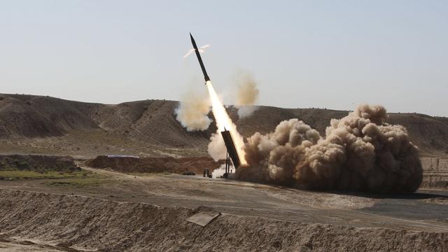 Tir d'un missile iranien lors de manoeuvre militaires en 2009. [Keystone - Raouf Mohseni]