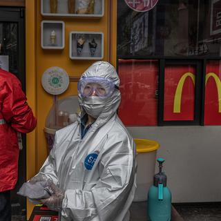 La ville de Wuhan a fait état de quatre nouveaux décès au coronavirus. [Keystone - ROMAN PILIPEY]