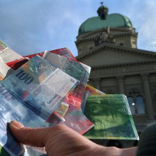 La Suisse doit-elle financer de grands investissements? [Keystone - Martin Rütschi]