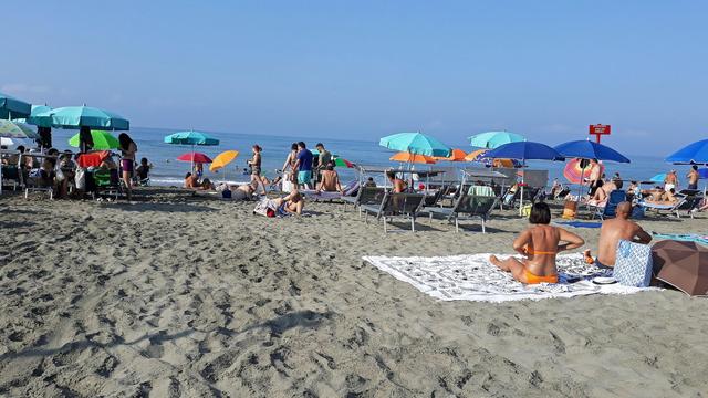 La plage d'Ostia, près de Rome. [Keystone - epa/telenews]