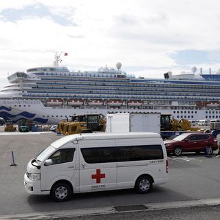 Le bateau de croisière mis en quarantaine au large du Japon à cause du coronavirus. [EPA/ Keystone - Franck Robichon]