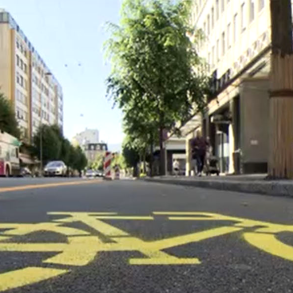 L'aménagment provisoire au boulevard des Pérolles à Fribourg. [RTS]