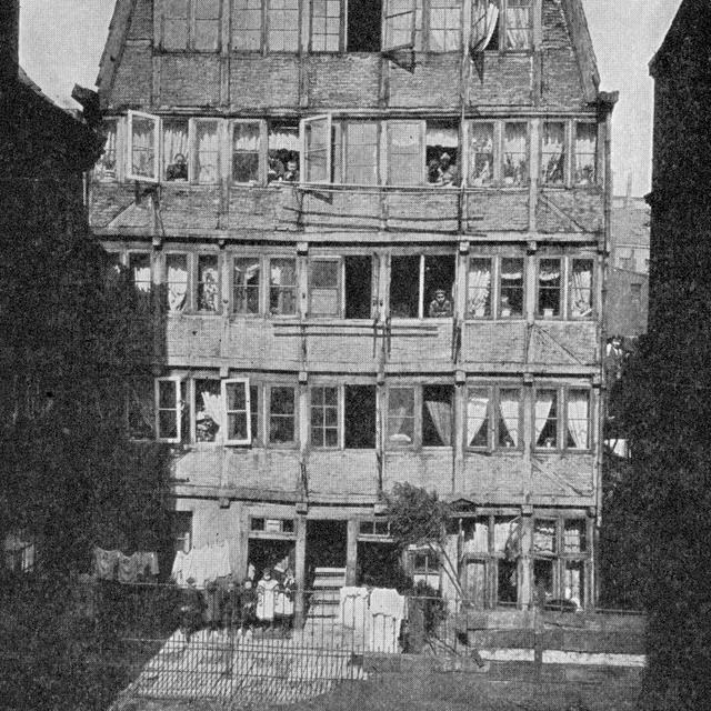 La maison natale de Johannes Brahms à Hambourg, détruite lors des bombardements de 1943. [Wiki Commons - Rudolf Dührkoop / PD-Art]