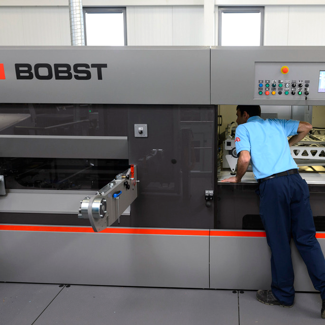 Le fabricant vaudois de machines d'emballage Bobst ne participera plus aux grands salons spécialisés dans l'industrie des machines. [Keystone - Laurent Gilliéron]