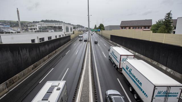 Das A-2 Autobahnteilstueck in Kriens anlaesslich einer Medienfuehrung durch das Gebiet des zukuenftig geplanten Autobahnprojekt Bypass im Raum Kriens am Mittwoch, 17. Juni 2020 in Kriens. (KEYSTONE/Urs Flueeler). [Keystone - Urs Flueeler]