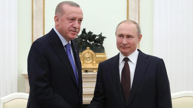 Vladimir Poutine et Recep Tayyip Erdogan à Moscou, 05.03.2020. [EPA/Keystone - Michael Klimentyev/Kremlin Pool]