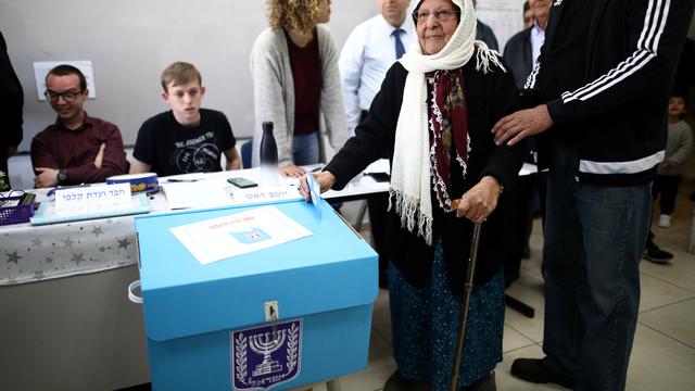 Pour la troisième fois en moins d'un an, les Israéliens sont appelés aux urnes lundi pour les élections législatives. [Reuters - Ammar Awad]