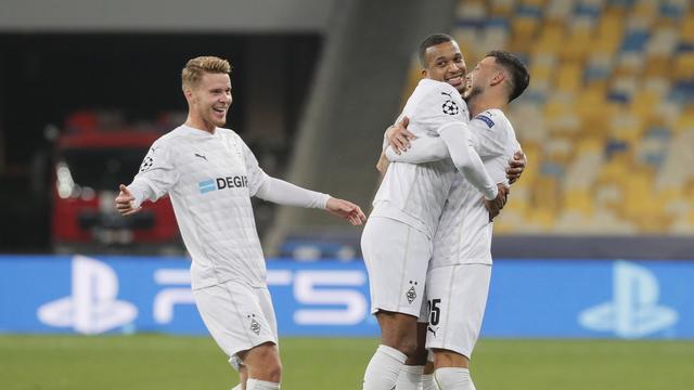 Les joueurs de Gladbach se congratulent après le 3-0 signé Pléa. [Sergey Dolzhenko]