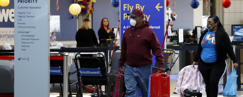 L'ambiance a radicalement changé dans les aéroports. [AP/Keystone - Gene J. Puskar]