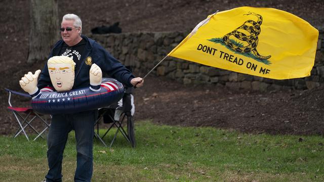 Un supporter de Donald Trump lui manifeste son soutien. [Keystone/AP Photo - Evan Vucci]