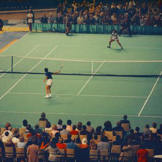 Le match entre Bobby Riggy et Billie Jean King a eu lieu en 1973 à Houston. [AP Photo/Keystone]