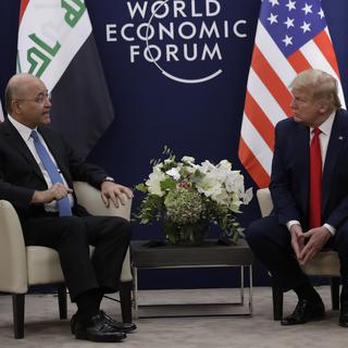 Le président des Etats-Unis Donald Trump et le président irakien Barham Salih se sont rencontrés à Davos le 22 janvier 2020. [AP/Keystone - Evan Vucci]