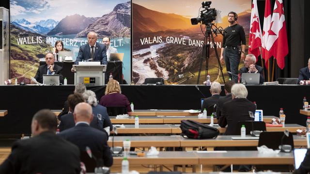 Le mouvement citoyen Helvetia Ruft débarque en Suisse romande [Keystone - Laurent Gilliéron]