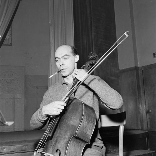Le violoncelliste Janos Starker. [Ina / AFP - Louis Joyeux]