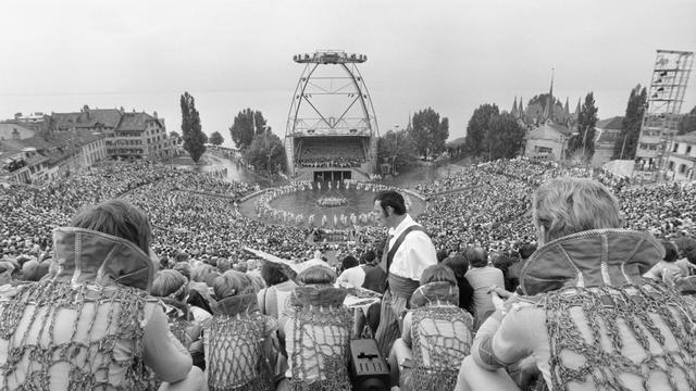 La Fête des Vignerons en 1977, sur la place du Marché de Vevey. [Keystone]