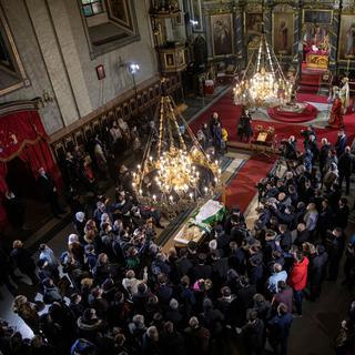 Les obsèques de Irinej, chef de l'Eglise orthodoxe serbe, le 21 novembre 2020 à Belgrade. [Keystone - Marko Djurica]