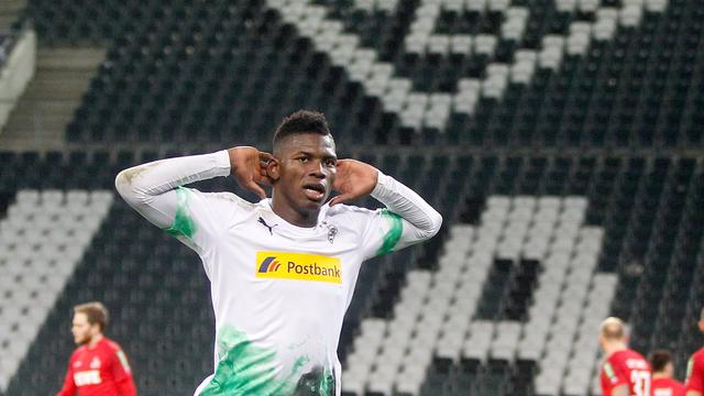 Breel Embolo n'a pas entendu des cris de joie, mais son but a été capital. [AP - Roland Weihrauch]