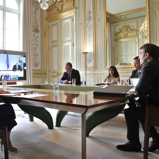 Emmanuel Macron participe à la visioconférence avec les représentants serbe et kosovar, 10.07.2020. [Pool/AP/Keystone - Christophe En]